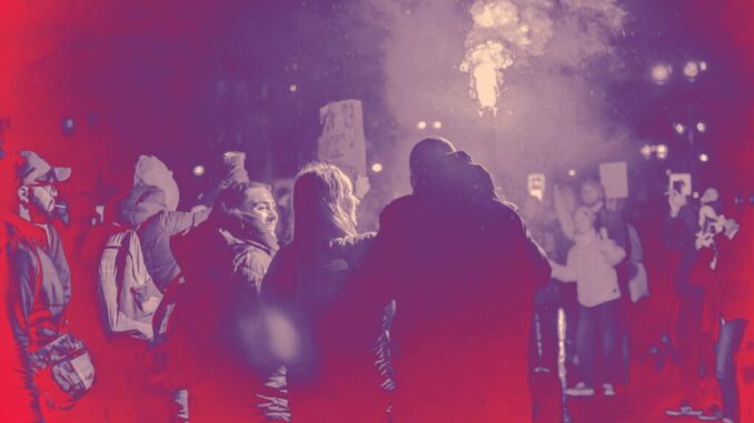 Photo-Manif_Retraites_Jeunes-Antoine_Thibaudeau-1024x576